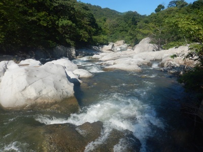 river photo